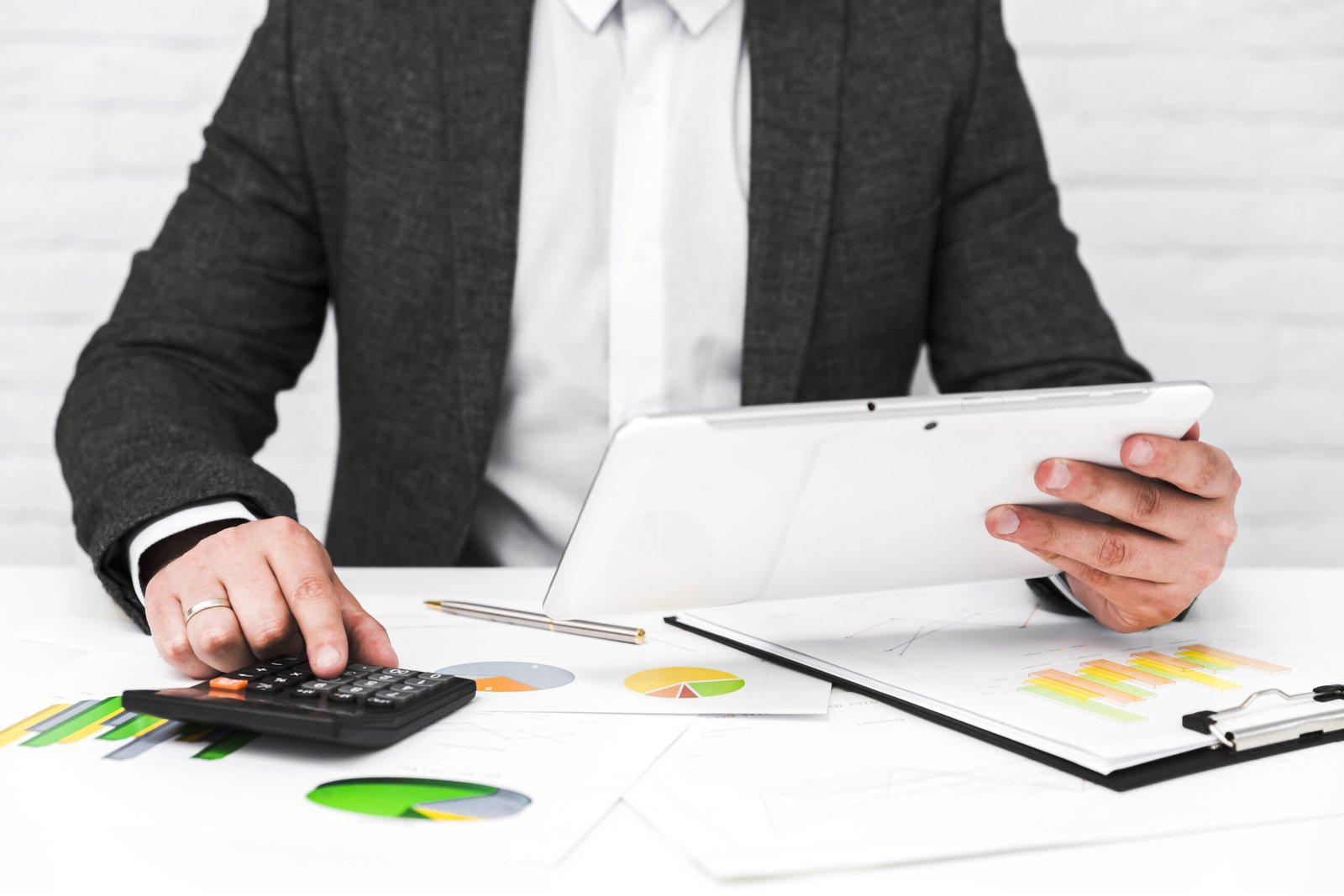 Accounting Supervision Services in Dubai<br />
